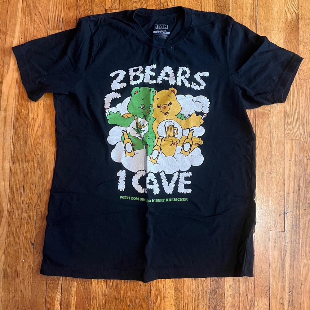 XL black T-shirt, two bears one cave